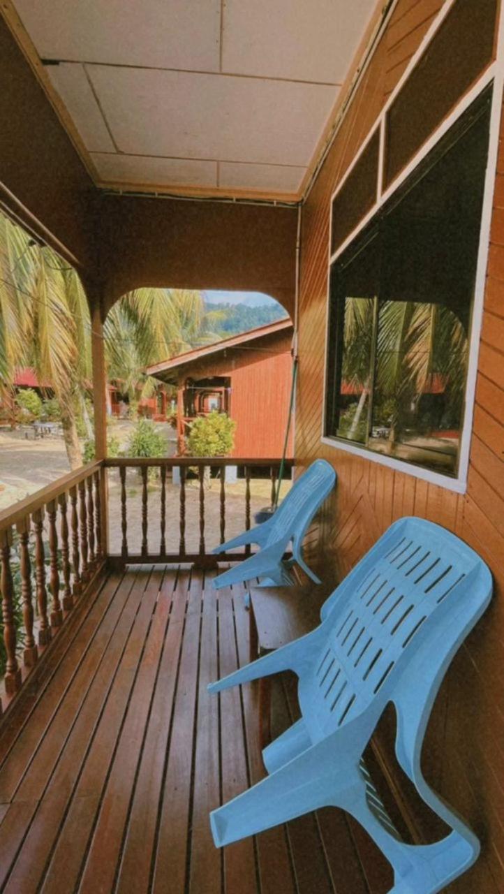 Salang Sayang Resort , Pulau Tioman Kampong Ayer Batang Exterior photo