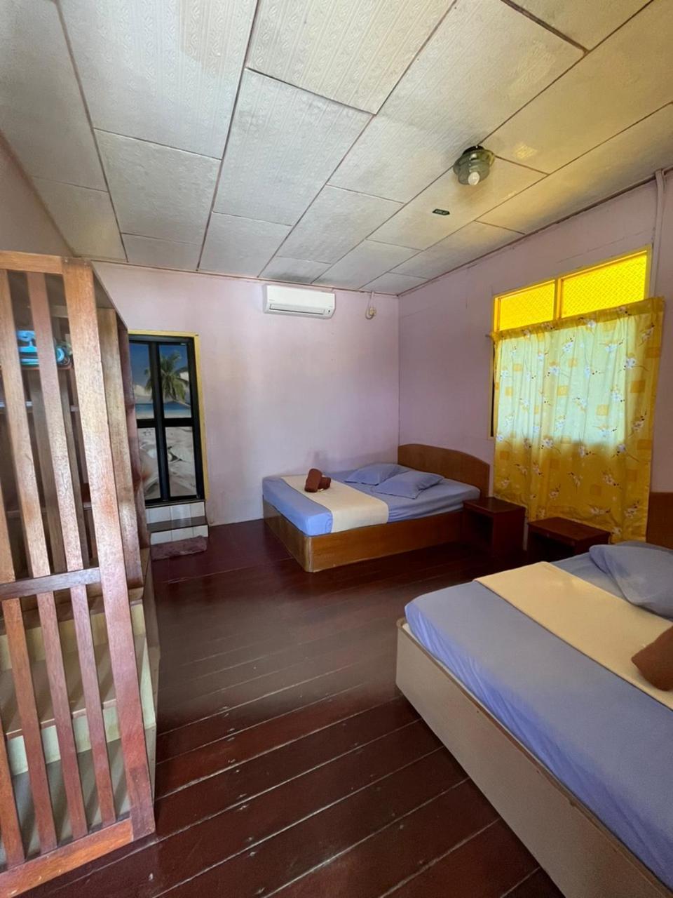 Salang Sayang Resort , Pulau Tioman Kampong Ayer Batang Exterior photo
