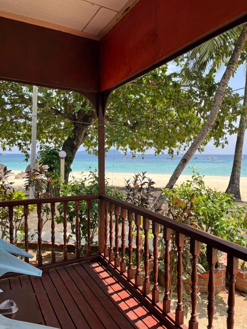 Salang Sayang Resort , Pulau Tioman Kampong Ayer Batang Exterior photo
